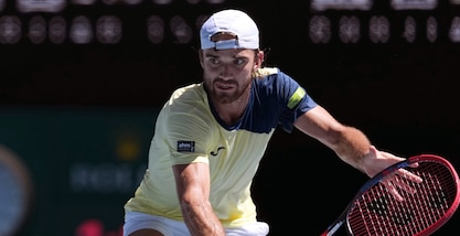 Machac, pantaloncini anni Settanta per Sinner e poi un tour de force a Doha