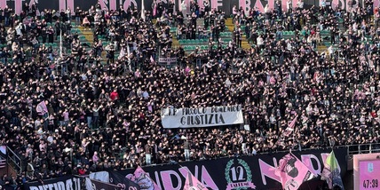 Striscione allo stadio Barbera di Palermo per il piccolo Domenico
