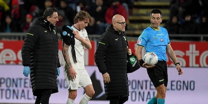 Lazio, Rovella ancora ko: frattura della clavicola per l'ex Juve