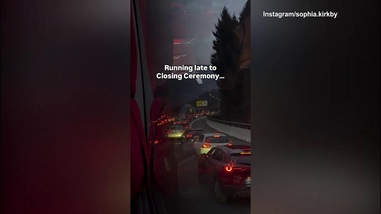 Team Usa a rischio ritardo per la cerimonia di chiusura, ma poi...