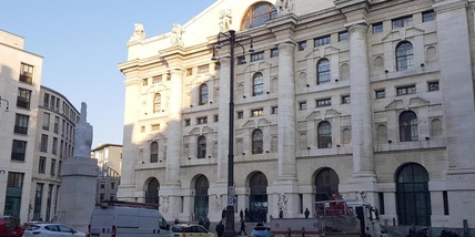 Borsa: Milano apre poco mossa (+0,05%)
