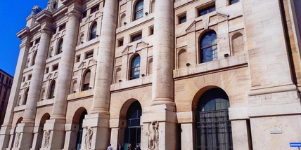 Borsa: Milano chiude in calo, Ftse Mib -0,4%