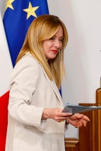 Meloni ai leader del Golfo, ingiustificabili gli attacchi ai vostri Paesi