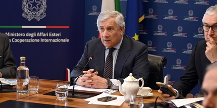Tajani, domani rientreranno i 200 studenti minorenni