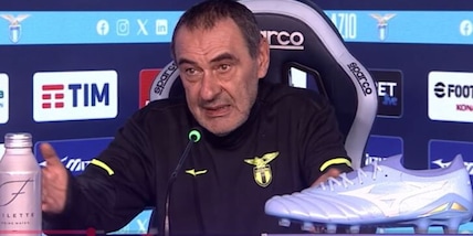 Sarri: "Qui ci si ammazza in 15 giorni. Messa tanta pazienza, lo dice anche Guardiola…"