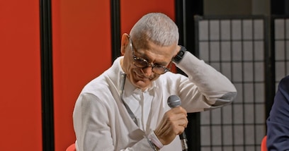 Ravanelli ricorda il padre e si commuove: "Nella vita per ottenere i risultati ci vuole carattere"