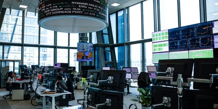 Borsa: Europa debole, effetto Iran e rialzi Bce, Milano -1,5%