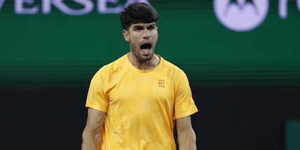 Indian Wells, Alcaraz rimonta e va agli ottavi. Fritz fuori