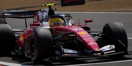 Russell, pole nella Sprint in Cina. Norris beffa le Ferrari: le posizioni di Leclerc e Hamilton