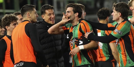 Venezia, tris al Padova e allungo: la Reggiana frena il Monza. Colpo Mantova, si salva l'Empoli