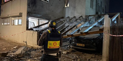 Due feriti gravi, una stazione devastata a Tel Aviv in un attacco dall'Iran