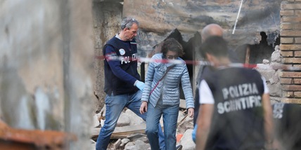 Morti in crollo casale, ipotesi è che stessero maneggiando ordigno