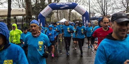 ACUS RUN sfida la pioggia: corsa solidale per la Fondazione FARO
