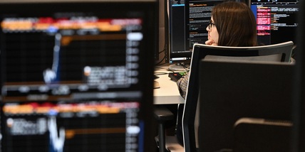 Lo spread tra Btp e Bund schizza in avvio a 99 punti