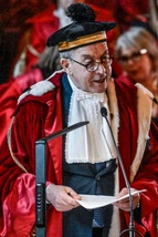 A Napoli i magistrati brindano cantando 'Bella ciao'