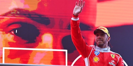 Hamilton si rilancia, la Ferrari sogna: preparazione estrema e un segreto deciso a Natale