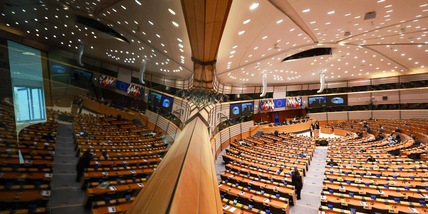 Europarlamento, ok con condizioni all'intesa sui dazi con gli Usa