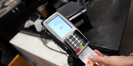 Italiani sempre più cashless, con strumenti digitali il 75,1% delle spese ricorrenti