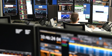 Borsa: l'Europa volatile con lente sull' Iran, risale il petrolio