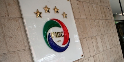 Lancio di uova in Figc, vandalizzata la sede: cosa è successo