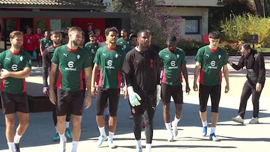 Milan, l'affetto del popolo rossonero in vista della trasferta vietata di Napoli