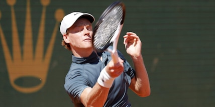Sinner soffre e perde un set ma va ai quarti di Montecarlo: ecco chi sfida