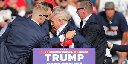 Mondo Maga in fermento, 'l'attentato a Trump era una messinscena'