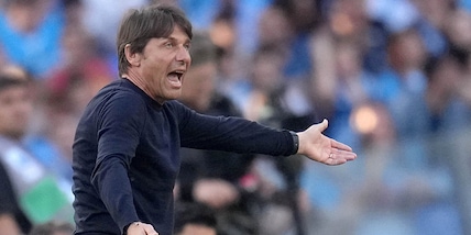 Conte boccia i Fab Four, Napoli verso il ribaltone. E arriva una buona notizia...