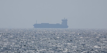 'Almeno 43 navi portacontainer ancora bloccate nel Golfo Persico'