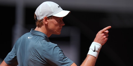 "È troppo tardi, questa cosa va sistemata": Sinner, vittoria e polemica a Madrid. Chi sfida ai quarti