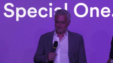 Mourinho e la gag del ristorante: "Se mi fanno passare prima..."