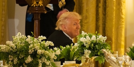 Trump in immagine Ia con mitragliatrice, 'Iran si dia regolata'