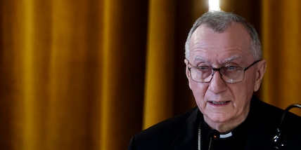 Parolin 'può piacere o no ma il ruolo del Papa è predicare pace'