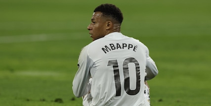 "Mbappe out", scoppia il caso: l'idillio con il Real è già finito. I tifosi lo assaltano sui social!