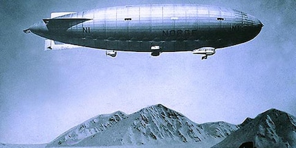 Il primo sorvolo del Polo Nord, 100 anni fa con il dirigibile Norge