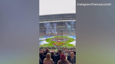 Totti e Noemi a Wembley per la finale di FA Cup