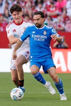 Il Real Madrid annuncia l'addio di Carvajal a fine stagione