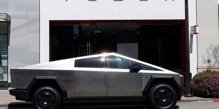 SpaceX ha comprato Cybertruck e batterie Megapack da Tesla per 640 milioni