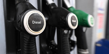 Mimit, prezzo medio self benzina a 1,966 euro al litro, gasolio a 1,974 euro