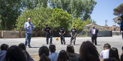 Lo Skateboarding torna nelle scuole di Ostia in vista della Coppa del Mondo di giugno!