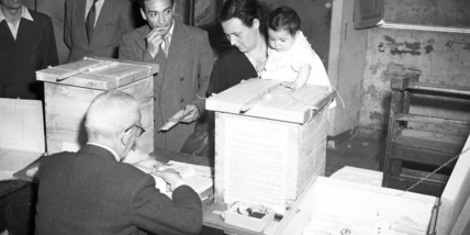 "Le donne della Repubblica" sulle facciate dei Comuni