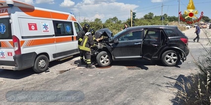 Incidente scuolabus, il guidatore dell'auto era senza patente