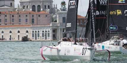 Salpata da Venezia la sesta edizione del Giro dell'Italia a Vela