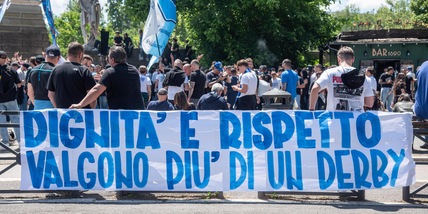 Protesta dei tifosi della Lazio, niente abbonamenti nella prossima stagione
