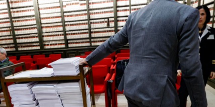 Dl lavoro: opposizioni lasciano commissione, 'è una pantomima'