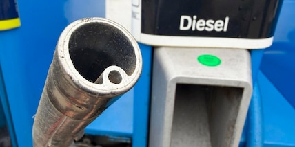 Unem, 'auto a benzina o gasolio resta più conveniente dell'elettrica'