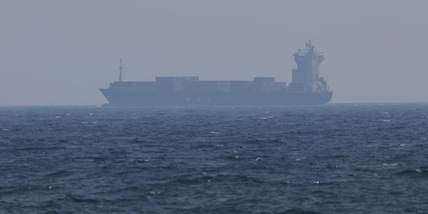 Usa, colpita e fermata una nave cisterna di Palau nel golfo dell'Oman