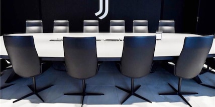 Juve, inizia l'era Carnevali dopo il CdA straordinario: Comolli via. I piani per il futuro