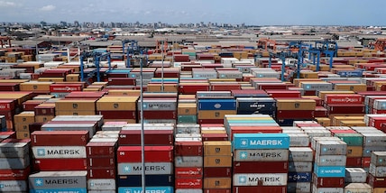 Istat, ad aprile export +8,8% su anno in valore, su mese -2,2%