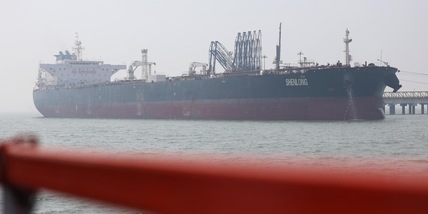 'Petroliere iraniane oltrepassano la zona di blocco Usa, prima volta in 2 mesi'